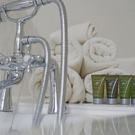 Tigh Na Cloich Hotel Питлохри Экстерьер фото